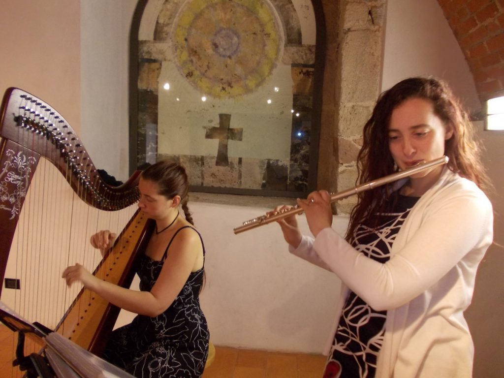 003-Elena-Guarneri-arpa-arpista-teatro-evento-duo