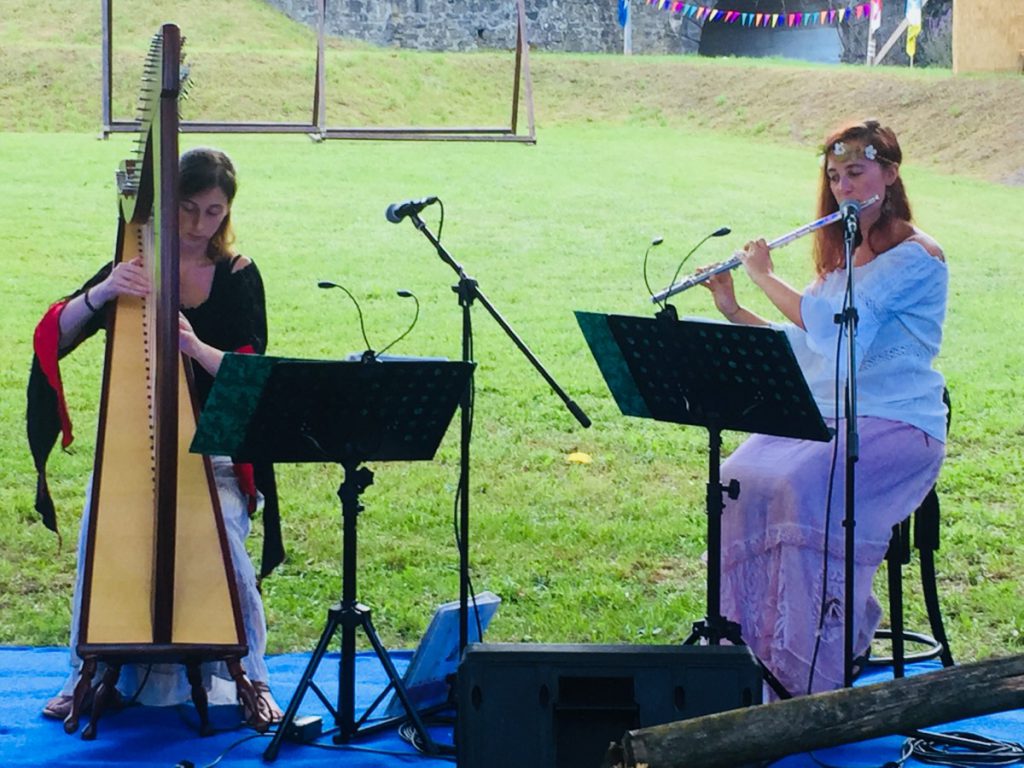 004-Elena-Guarneri-arpa-arpista-evento-medievale