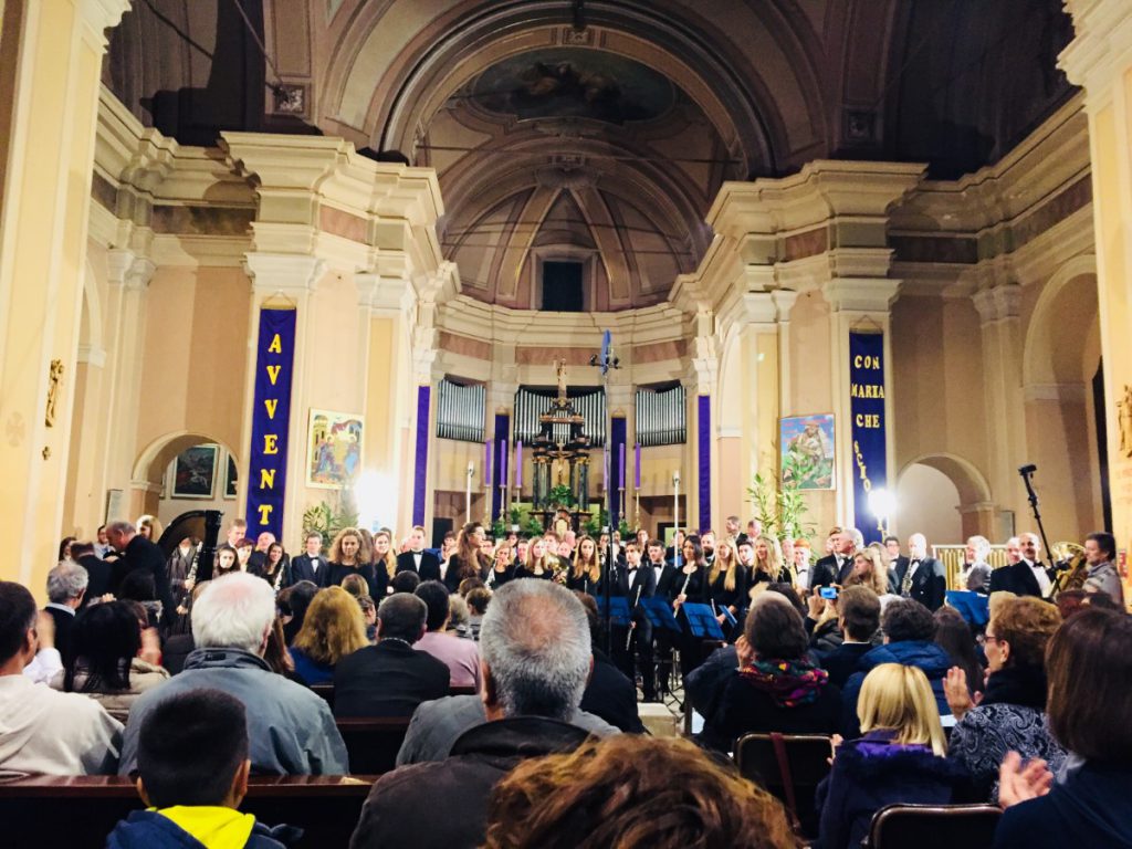 010-Elena-Guarneri-arpa-arpista-concerto-banda