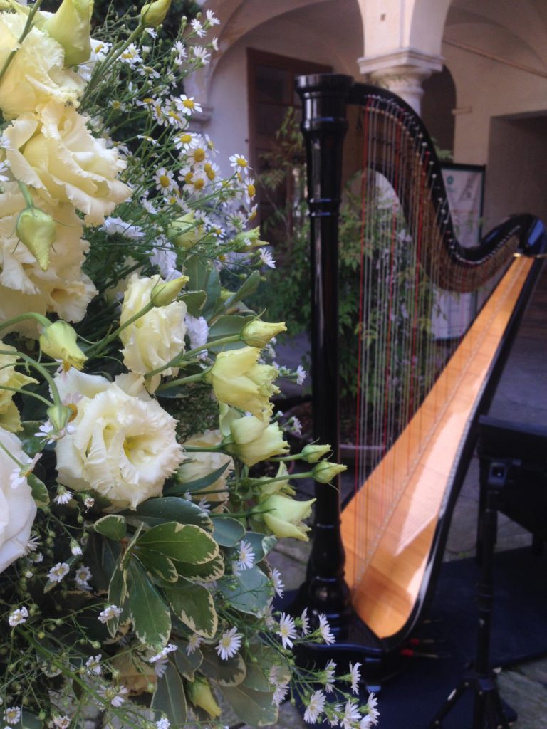 030-Elena-Guarneri-arpa-arpista-ceramica-Perabo-Cerro